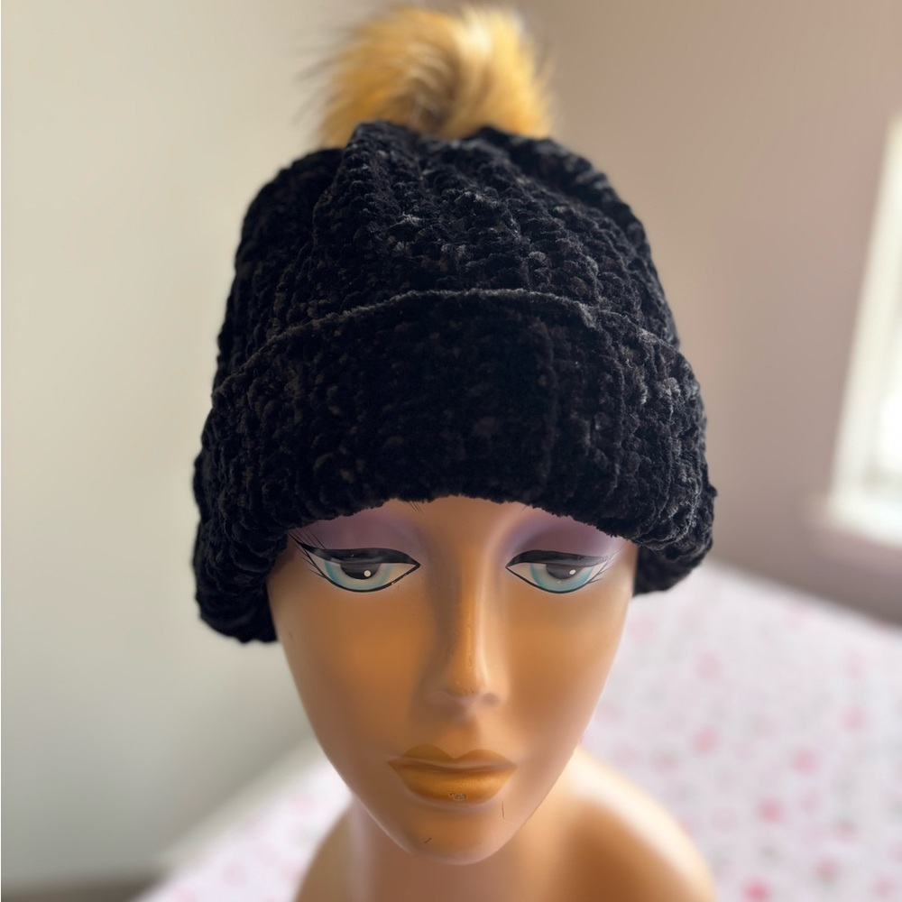 Chic Black Chenille Beanie with Faux Fur Pom